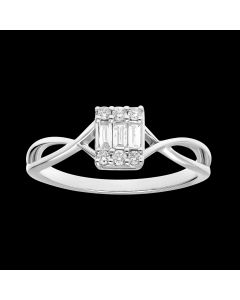 Delicate Twist Designer Diamond Ring